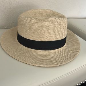 Sun hat- size m/l